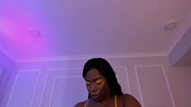 Snapshot of IrisJones_ chatting on 07-03-26, 12:44 IrisJones online show from 07-03-26, 12:44