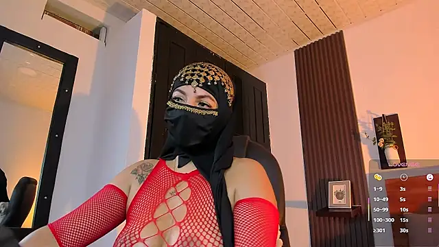 Snapshot of Nailea__ chatting on 05-11-26, 02:06 Nailea online show from 05-11-26, 02:06