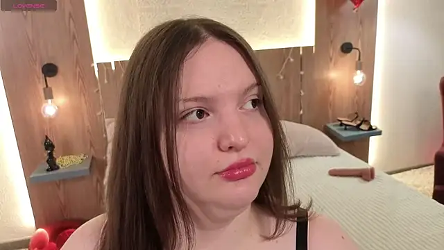 Snapshot of Kristy_Grace chatting on 04-18-26, 08:07 Kristy Grace online show from 04-18-26, 08:07