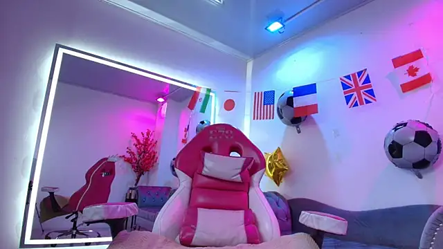 Snapshot of Palmer_foxx chatting on 07-07-26, 06:47 Palmer foxx online show from 07-07-26, 06:47