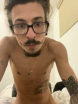 Snapshot of younghotcook chatting on 03-28-26, 03:06 younghotcook online show from 03-28-26, 03:06