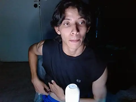 Snapshot of VazacGaming chatting on 08-01-26, 03:28 VazacGaming online show from 08-01-26, 03:28