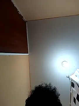 Snapshot of LucaColmal chatting on 04-12-26, 01:05 LucaColmal online show from 04-12-26, 01:05