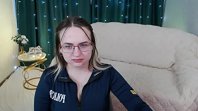 Bella Evansss1 online show from 03-29-26, 06:46