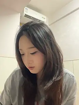 Alice-babyone online show from 04-27-26, 10:24