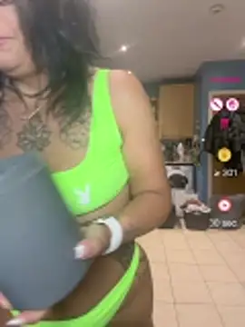 Snapshot of IvyBelleMilf chatting on 06-27-26, 03:44 IvyBelleMilf online show from 06-27-26, 03:44