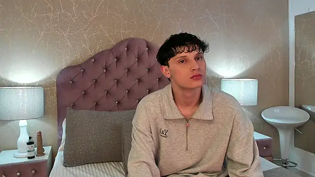 Snapshot of LephyStar chatting on 04-21-26, 03:24 LephyStar online show from 04-21-26, 03:24
