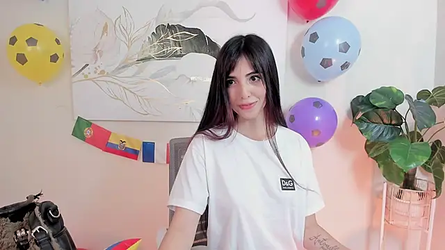 Snapshot of crystal_arlette_ chatting on 06-19-26, 02:32 crystal arlette online show from 06-19-26, 02:32