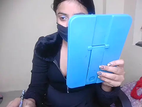 NANCY OBEROYE online show from 05-20-26, 06:41