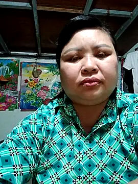 Snapshot of Monglan-c chatting on 04-04-26, 08:45 Monglan-c online show from 04-04-26, 08:45