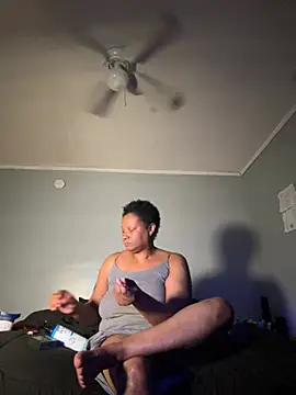 Sweetie8582 online show from 04-16-26, 12:11