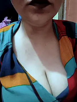 Snapshot of ZOYA_KHAN-123 chatting on 05-05-26, 04:48 ZOYA KHAN-123 online show from 05-05-26, 04:48
