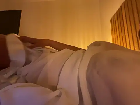 Victoria-timide online show from 04-15-26, 07:58