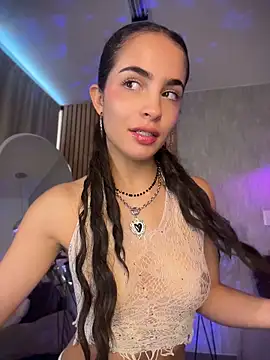 Snapshot of EmmaVonn chatting on 04-20-26, 07:37 EmmaVonn online show from 04-20-26, 07:37
