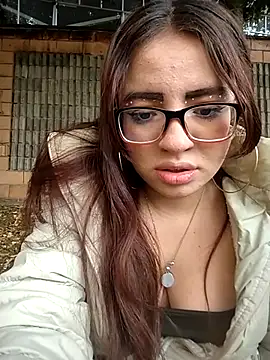 Snapshot of martina_7 chatting on 04-13-26, 08:58 martina 7 online show from 04-13-26, 08:58