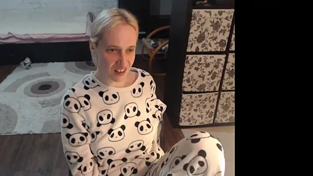 Sweet hot shrmp online show from 05-02-26, 10:59
