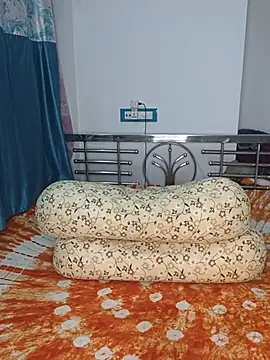 Snapshot of CamGirl_Neha chatting on 07-25-26, 10:29 CamGirl Neha online show from 07-25-26, 10:29