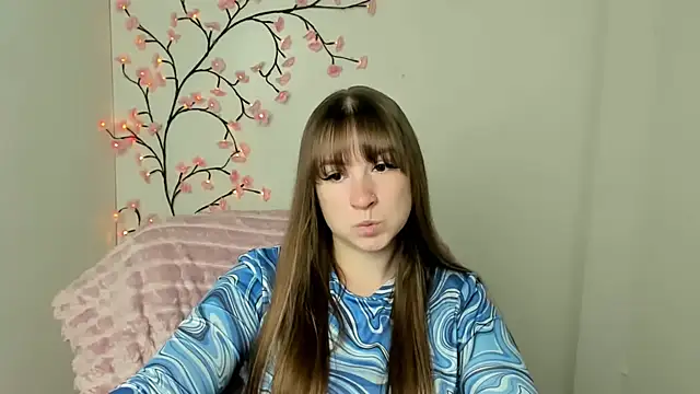 Tiffani Angel online show from 05-10-26, 05:45