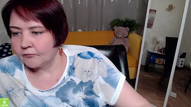 Snapshot of QUEEN02030 chatting on 06-03-26, 10:07 QUEEN02030 online show from 06-03-26, 10:07