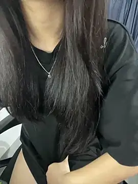 Snapshot of Annie_nii chatting on 04-28-26, 02:49 Annie nii online show from 04-28-26, 02:49