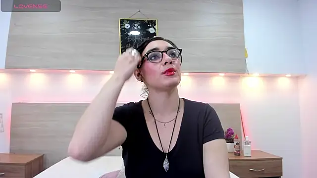 Ellaa honey online show from 04-15-26, 07:58