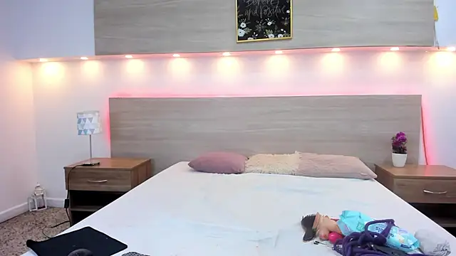 Ellaa honey online show from 04-16-26, 01:12