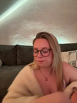 Snapshot of miialive chatting on 03-31-26, 07:47 miialive online show from 03-31-26, 07:47