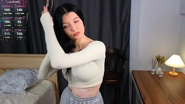 JazminLantey online show from 04-07-26, 01:06