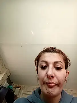 Snapshot of lisa_wey chatting on 04-15-26, 12:12 lisa wey online show from 04-15-26, 12:12