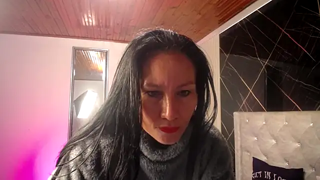 valeriiaa b online show from 04-18-26, 11:36