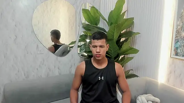 noahdark  online show from 04-19-26, 01:27