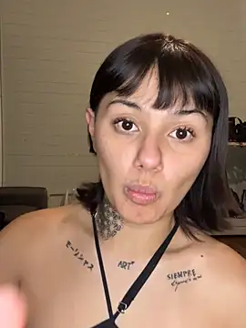 Abrildqquino online show from 04-25-26, 02:47