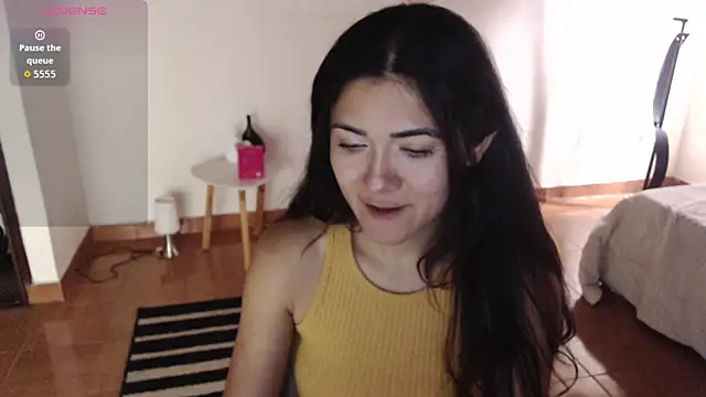 Snapshot of FreyaRouge chatting on 04-09-26, 02:44 FreyaRouge online show from 04-09-26, 02:44
