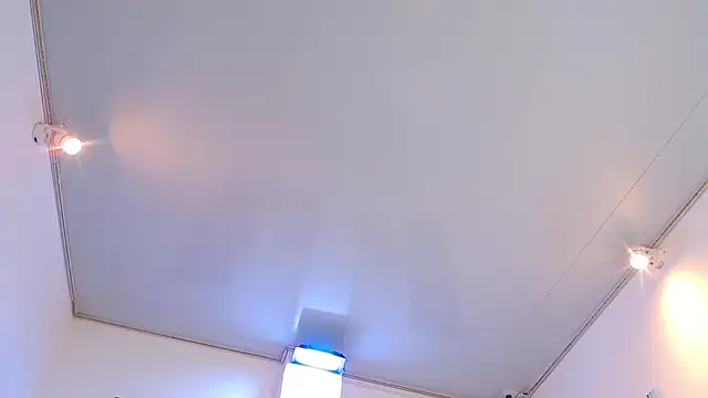 milo hot  online show from 04-15-26, 07:58