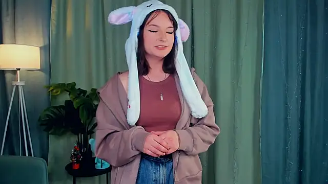 SunniPhoenix online show from 04-01-26, 05:41