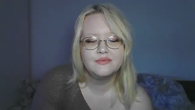 Snapshot of Elayne_Sweet chatting on 05-10-26, 06:07 Elayne Sweet online show from 05-10-26, 06:07