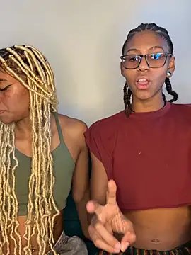 Snapshot of Sun_lynx_Love chatting on 04-06-26, 10:11 Sun lynx Love online show from 04-06-26, 10:11