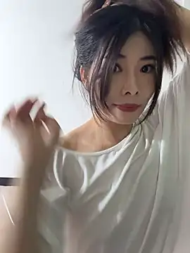 Snapshot of Xiaoyunduo1 chatting on 07-03-26, 03:13 Xiaoyunduo1 online show from 07-03-26, 03:13