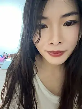 Snapshot of Xiaoyunduo1 chatting on 07-04-26, 05:57 Xiaoyunduo1 online show from 07-04-26, 05:57