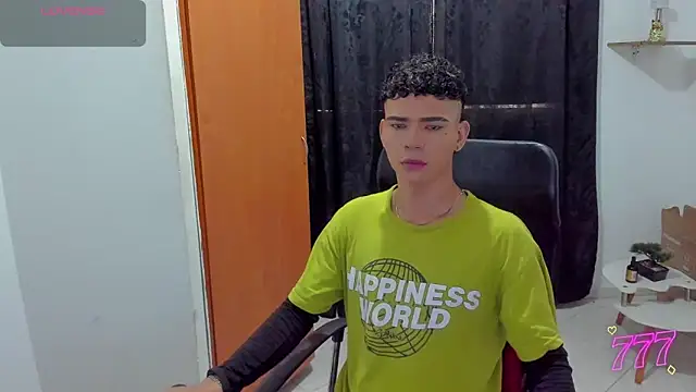sebascuterouss online show from 06-12-26, 01:10