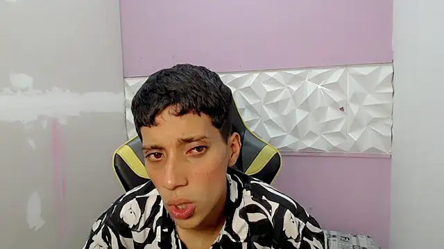 Yei lee  online show from 04-03-26, 04:54