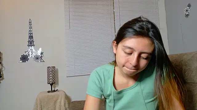 Lala fluffy online show from 06-01-26, 08:32