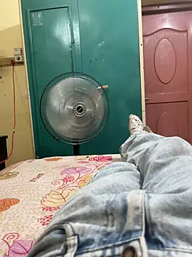 jiwoox online show from 04-03-26, 08:51