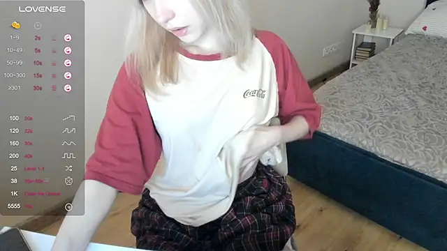 MiaKimiko online show from 05-21-26, 02:18