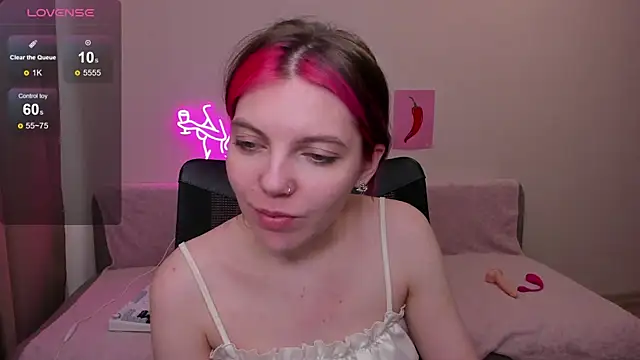 Snapshot of Marie_Reyess chatting on 05-10-26, 05:12 Marie Reyess online show from 05-10-26, 05:12