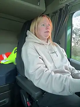 TruckerBabeLeenchen online show from 04-09-26, 04:56