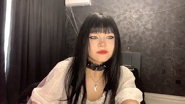 EmilyEmbears online show from 04-20-26, 05:21