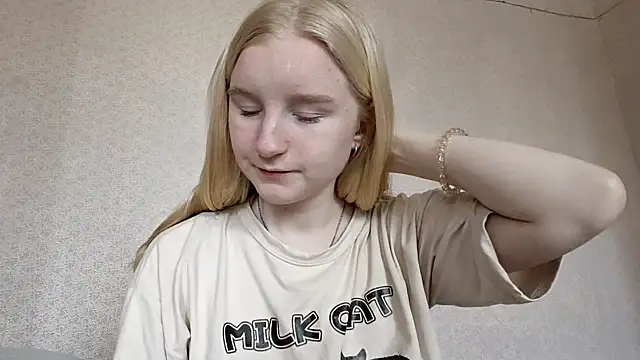 Snapshot of ForwentSeat chatting on 04-14-26, 07:03 ForwentSeat online show from 04-14-26, 07:03