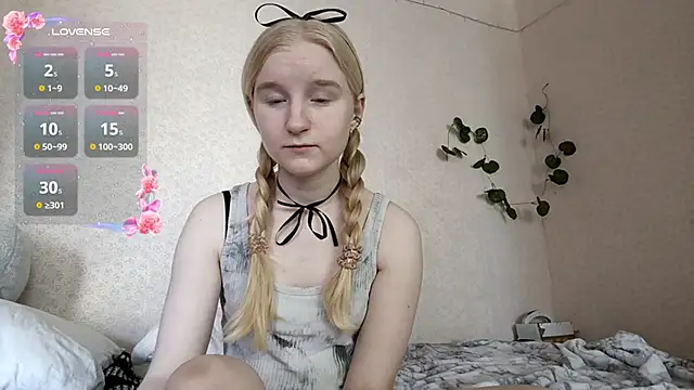 Snapshot of ForwentSeat chatting on 04-25-26, 07:11 ForwentSeat online show from 04-25-26, 07:11