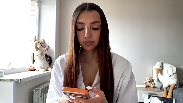 Snapshot of AlvinaMair chatting on 04-17-26, 06:38 AlvinaMair online show from 04-17-26, 06:38
